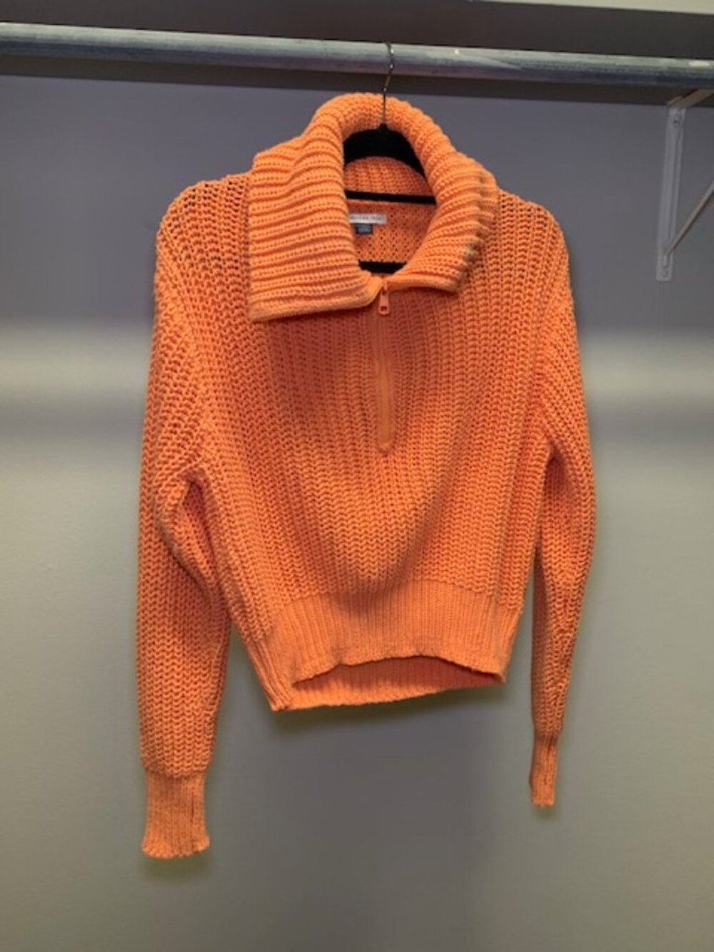 American Eagle Orange Knit Sweater – Cozy Textured Style (Size OP)
